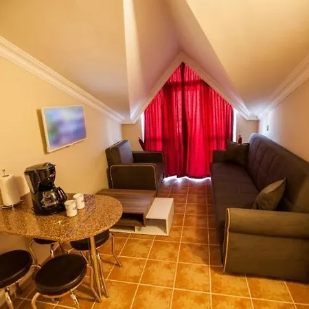 Appart hôtel Comet Deluxe *