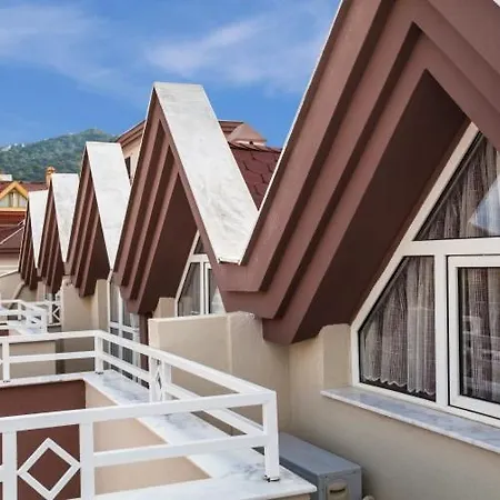 Comet Deluxe Appart hôtel