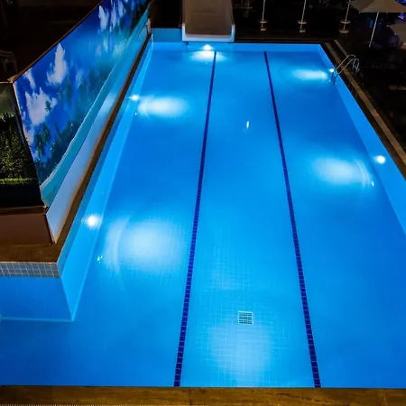 Comet Deluxe شقة فندقية