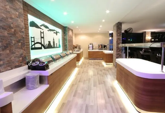 Aparthotel Comet Deluxe