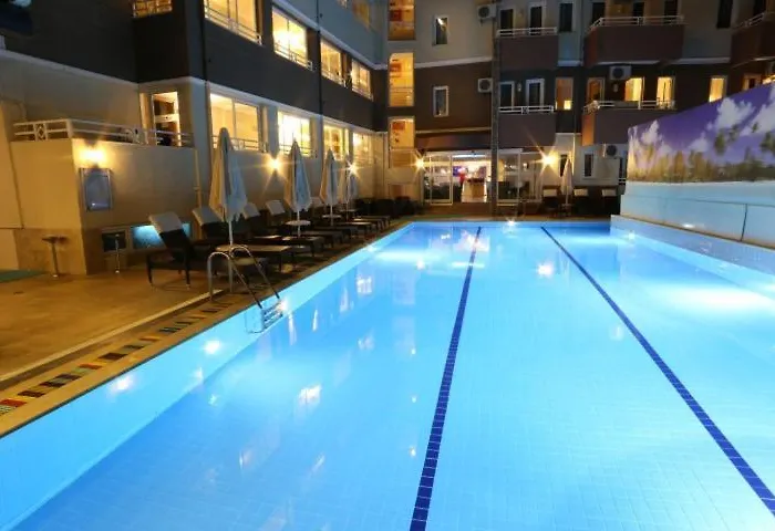 Aparthotel Comet Deluxe *