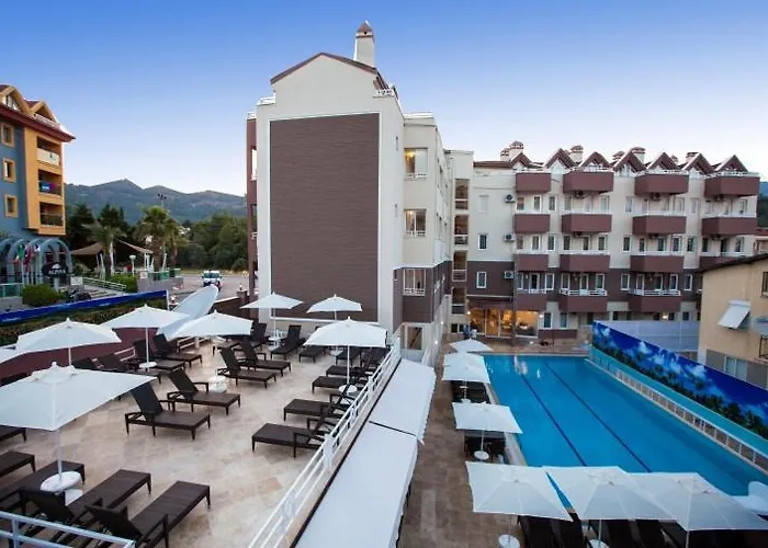 Aparthotel Comet Deluxe *